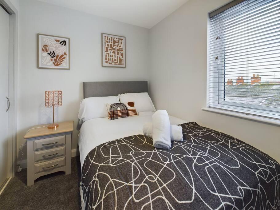 Sleek 2-bedroom In Apartment